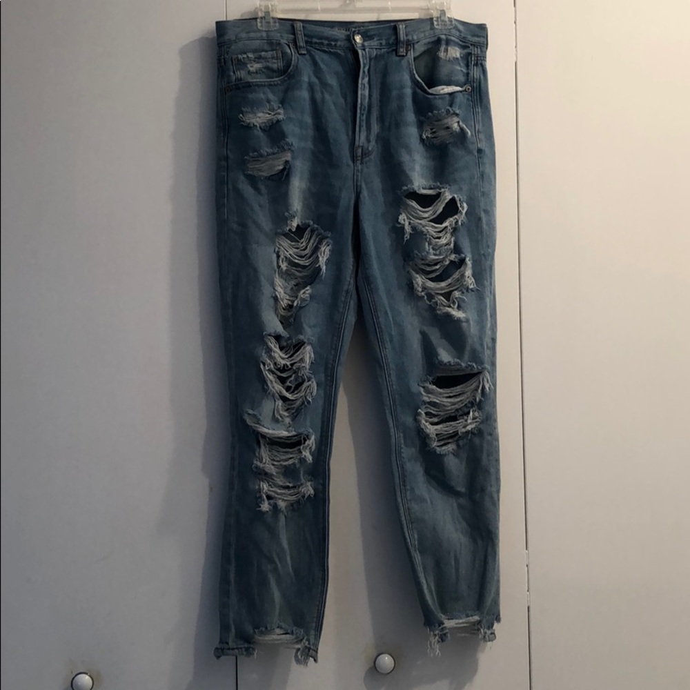 American Eagle Mom Jeans